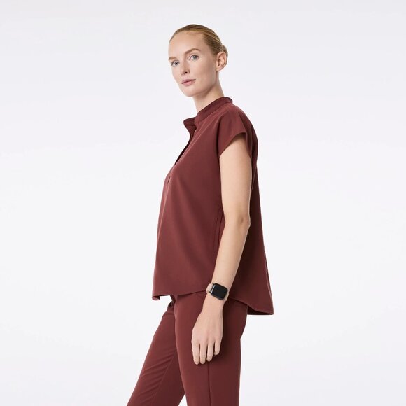 Figs Rafaela Oversized Scrub Top in Walnut, Size Large - Picture 3 of 10